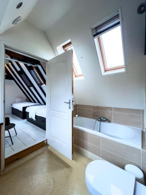 Fisherman'S Cottage - Surf Retreat Wijk aan Zee Exterior photo